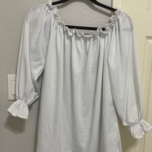 Medium adult pirate costume includes shirt, scarf and belt